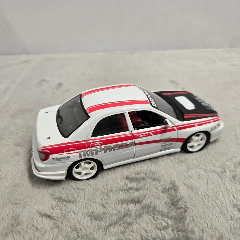 Maisto Subaru Impreza WRX Diecast 1:24 White Red Tuner Car Missing Spoiler